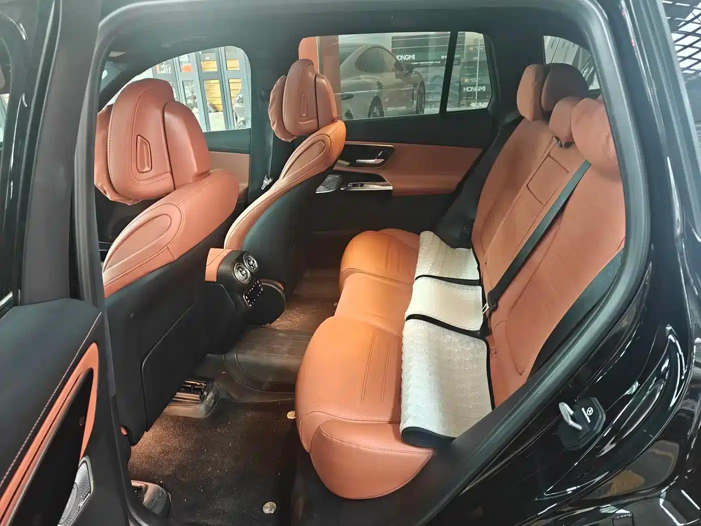2024 Mercedes-Benz GLC 260 L 4MATIC Dynamic 5-seater — миниатюра 3