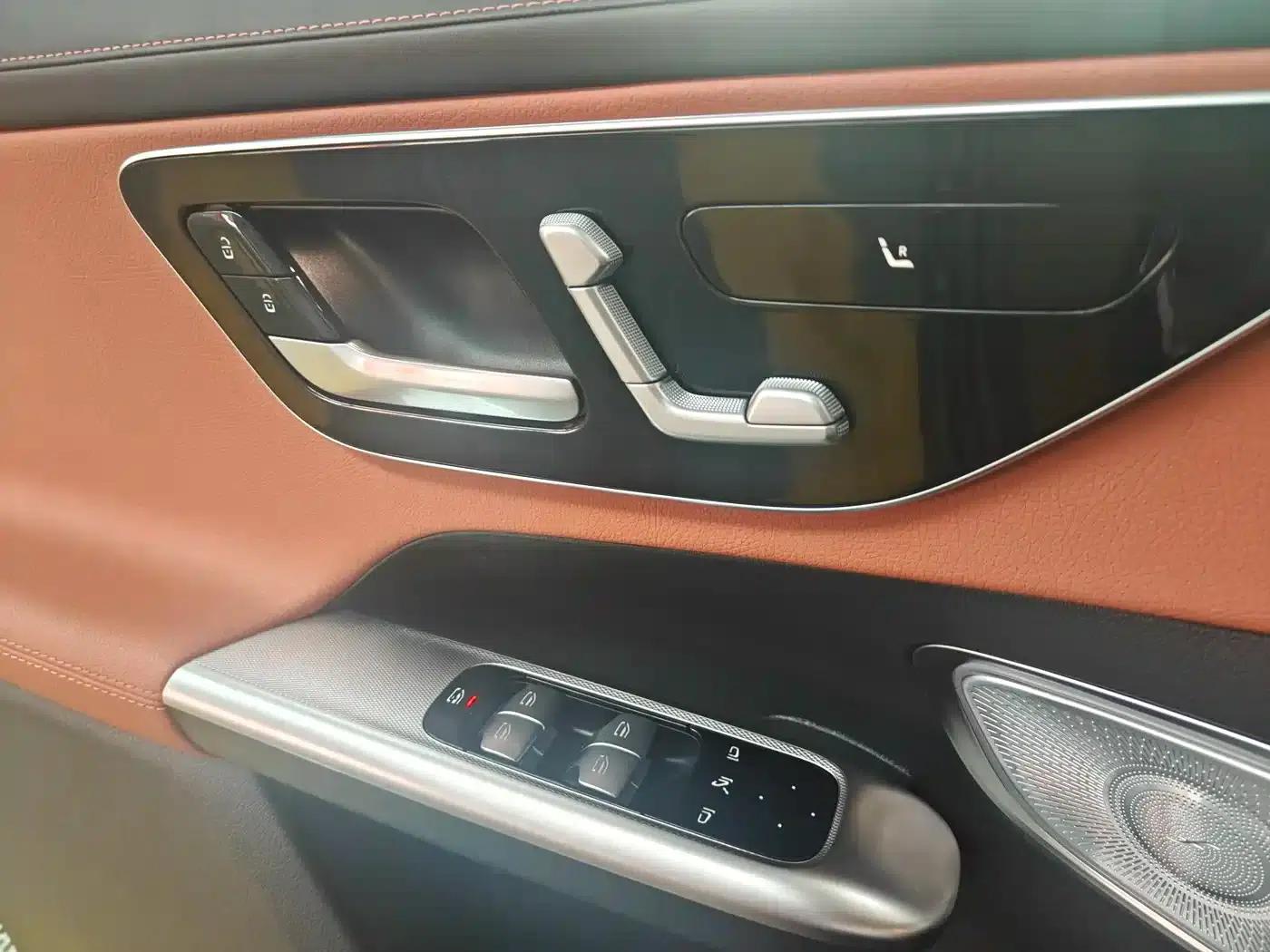 2024 Mercedes-Benz GLC 260 L 4MATIC Dynamic 5-seater — миниатюра 9