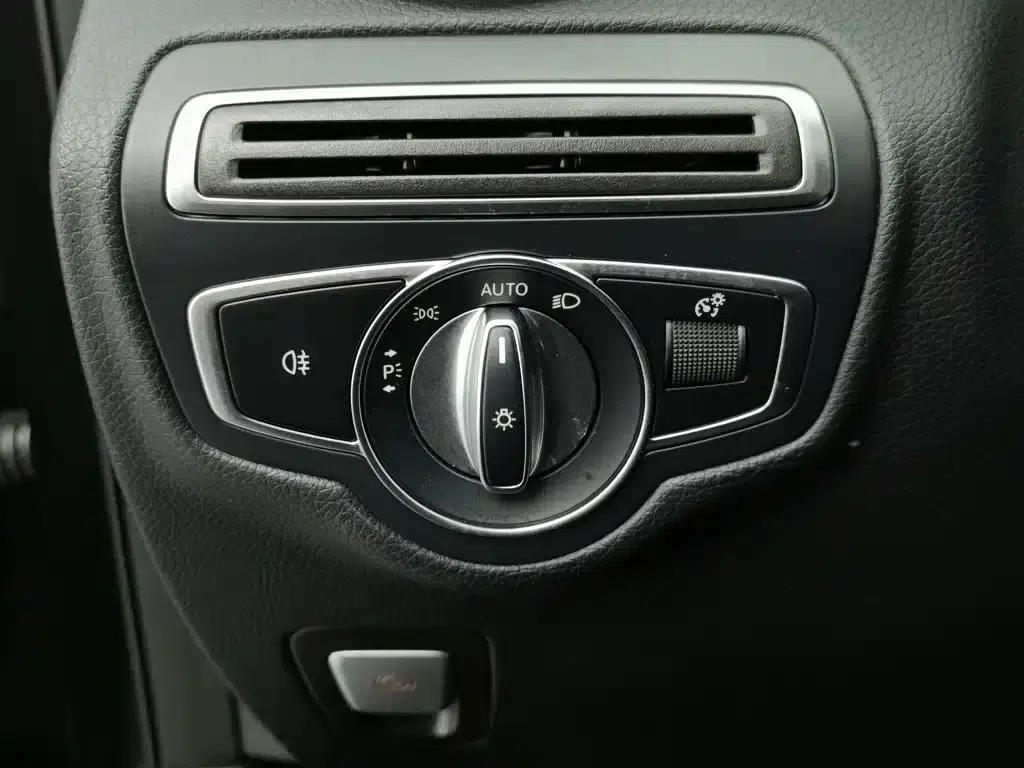 2021 Mercedes-Benz GLC 260 L 4MATIC Dynamic — миниатюра 21