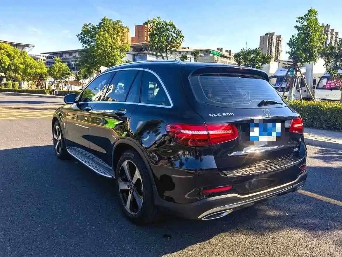 2018 Mercedes-Benz GLC 260 4MATIC Luxury — миниатюра 2
