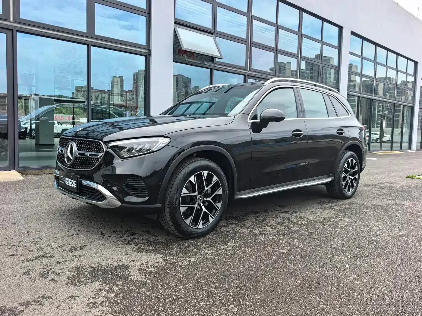 2024 Mercedes-Benz GLC 260 L 4MATIC Dynamic 7-seater — миниатюра 1
