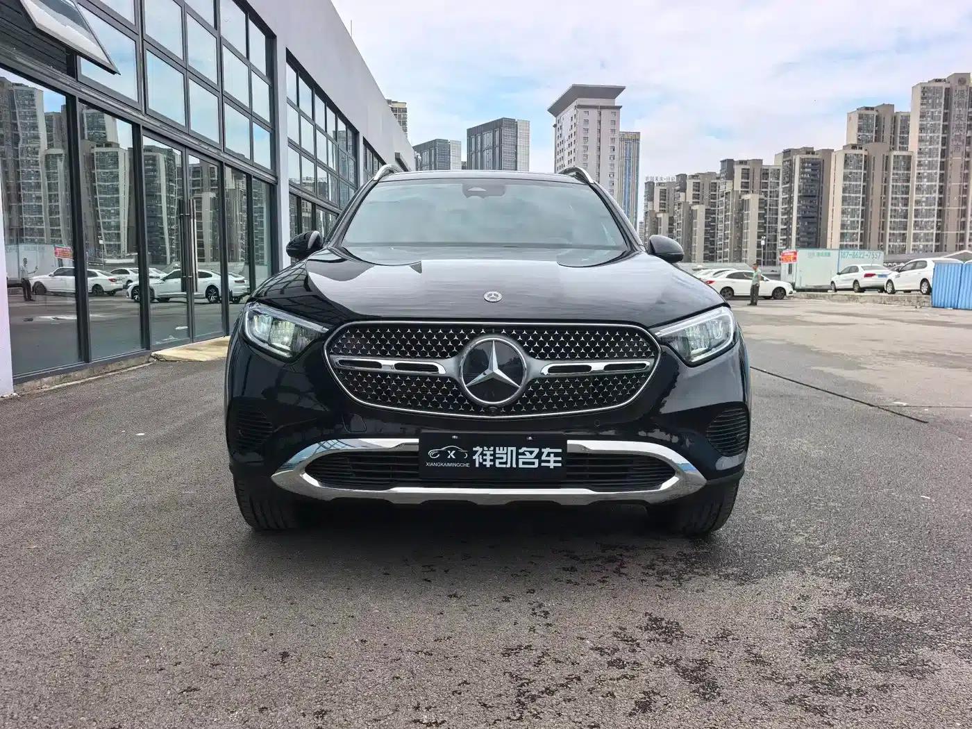 2024 Mercedes-Benz GLC 260 L 4MATIC Dynamic 7-seater — миниатюра 2