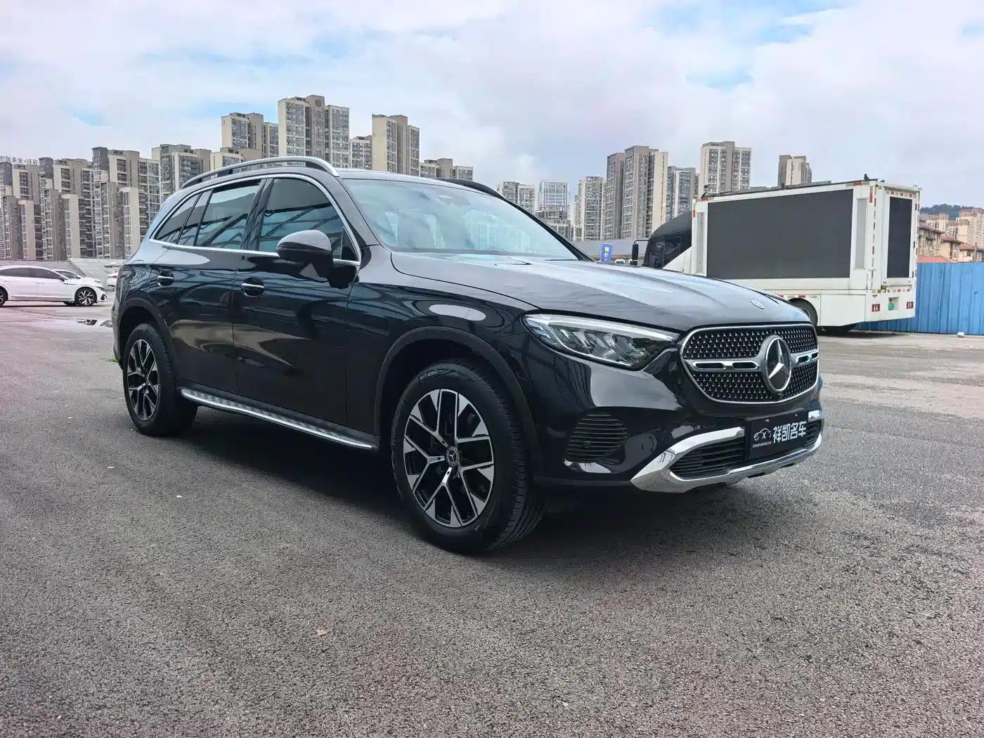 2024 Mercedes-Benz GLC 260 L 4MATIC Dynamic 7-seater — миниатюра 3