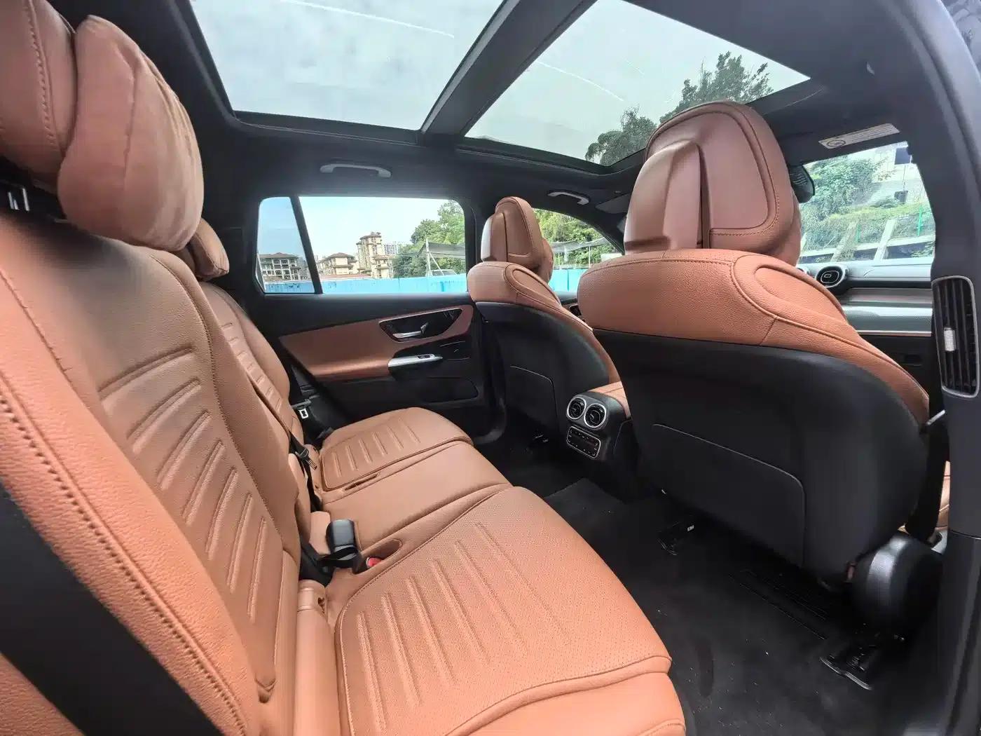 2024 Mercedes-Benz GLC 260 L 4MATIC Dynamic 7-seater — миниатюра 8