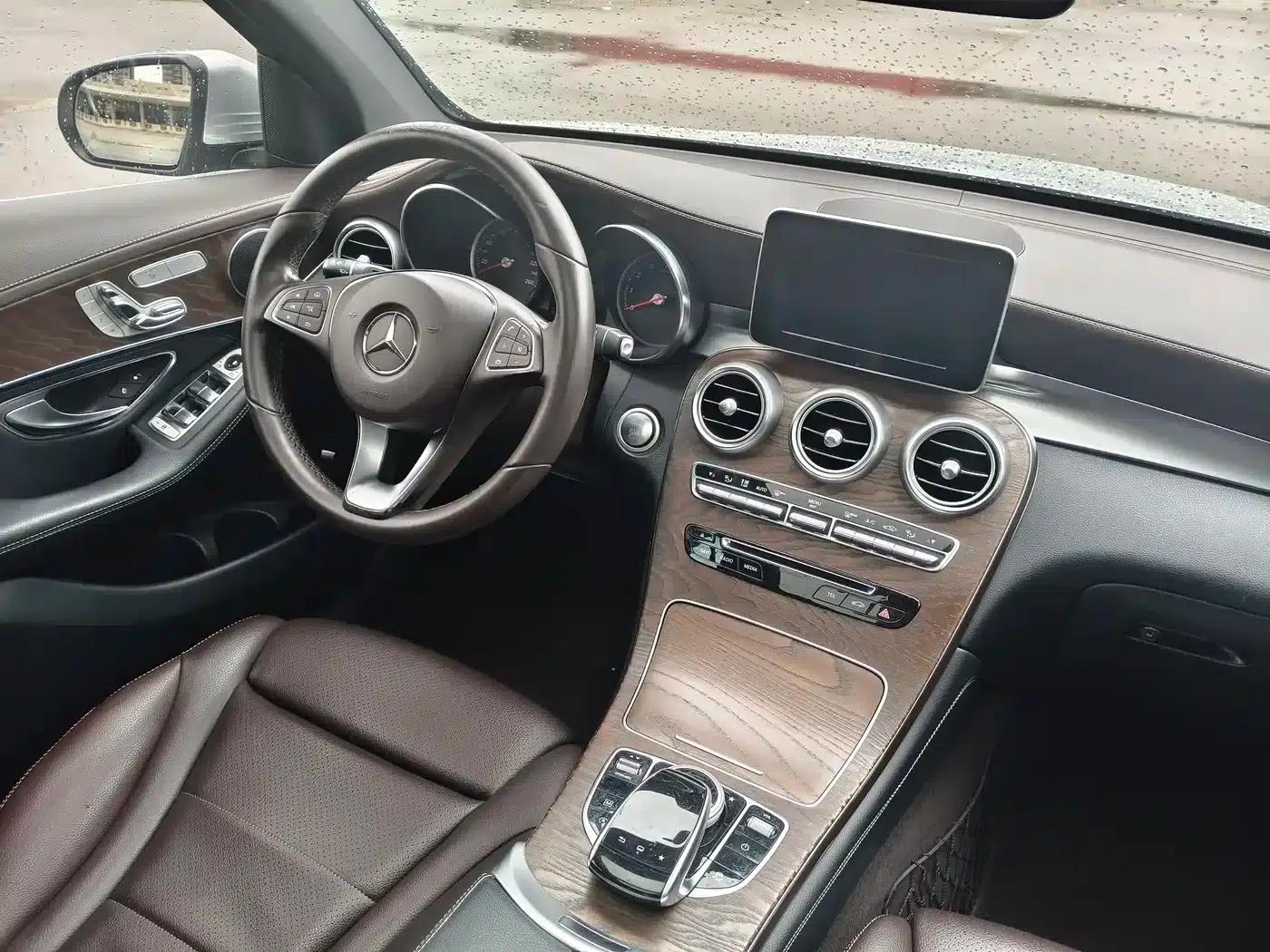 2016 Mercedes-Benz GLC 300 4MATIC Dynamic — миниатюра 13