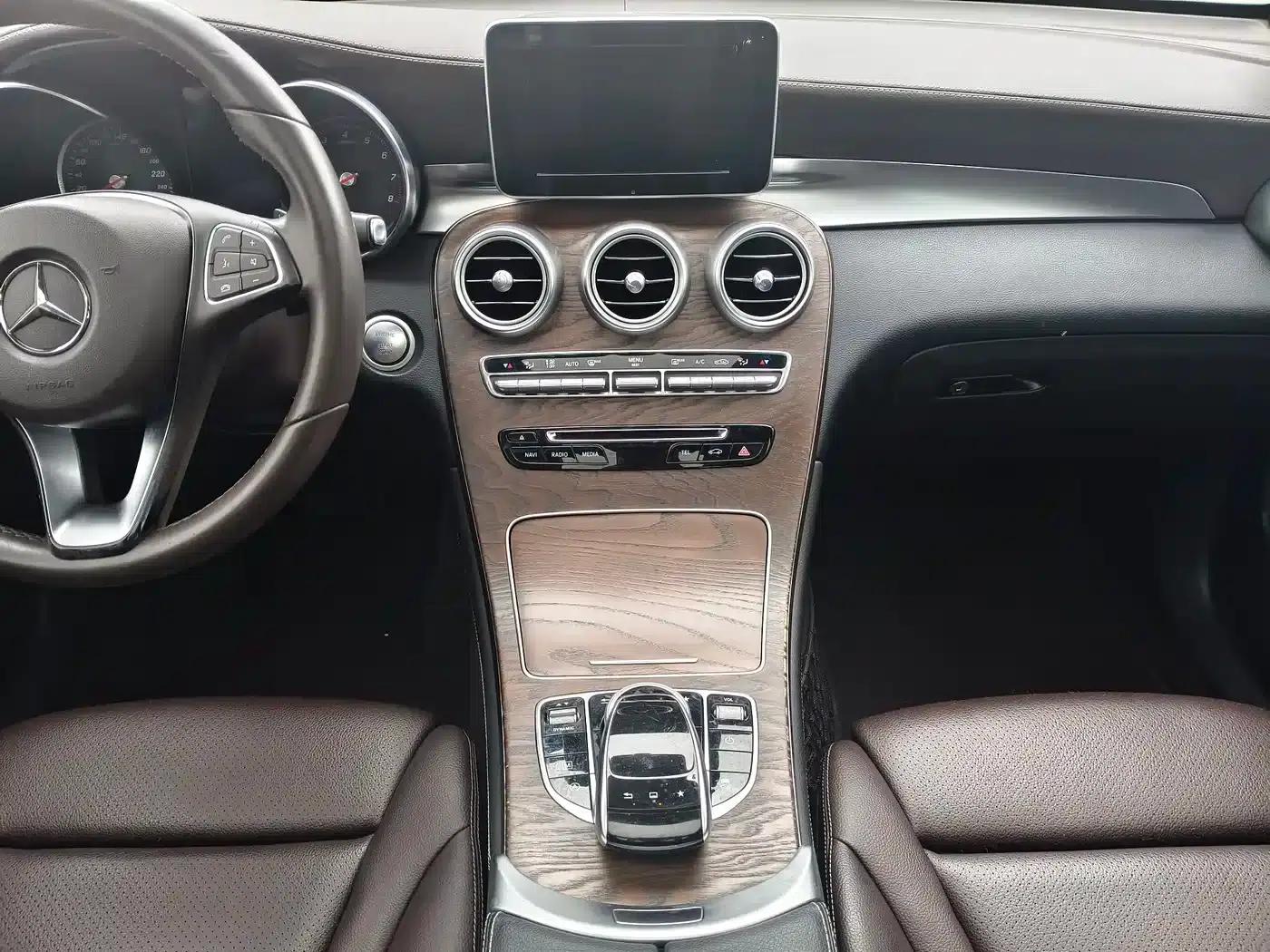 2016 Mercedes-Benz GLC 300 4MATIC Dynamic — миниатюра 14
