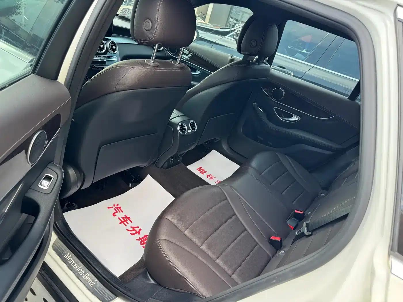 Mercedes-Benz GLC 2019 GLC 260 4MATIC Luxury — миниатюра 5