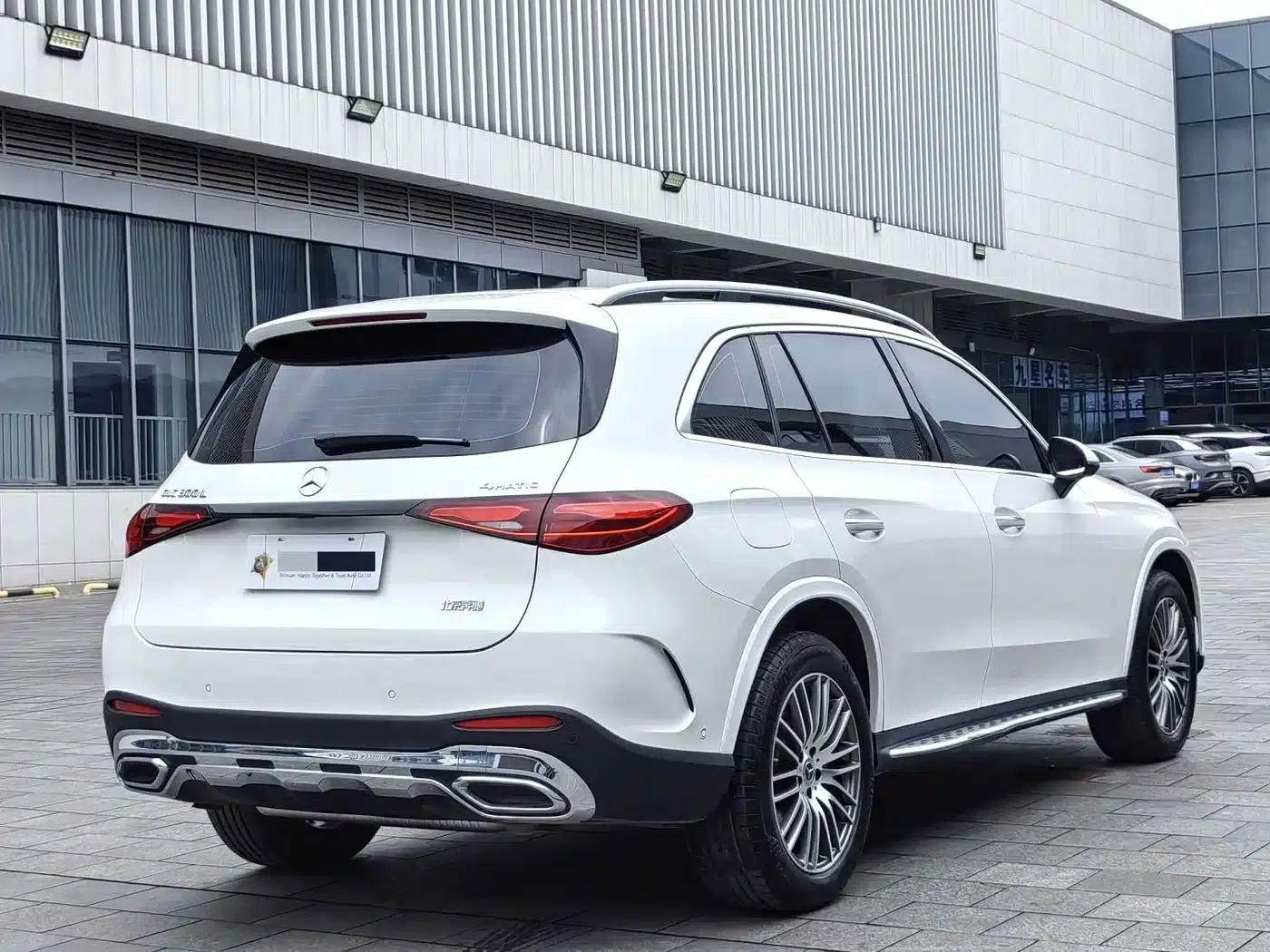 2023 Mercedes-Benz GLC 300 L 4MATIC Dynamic 5-seater — миниатюра 2