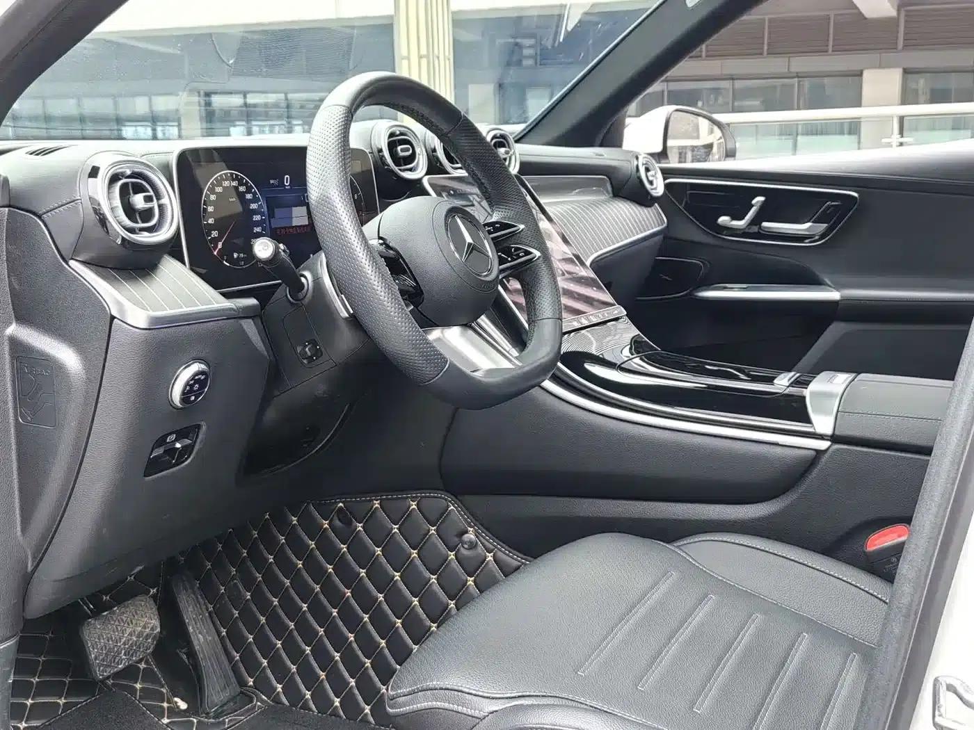 2023 Mercedes-Benz GLC 300 L 4MATIC Dynamic 5-seater — миниатюра 4