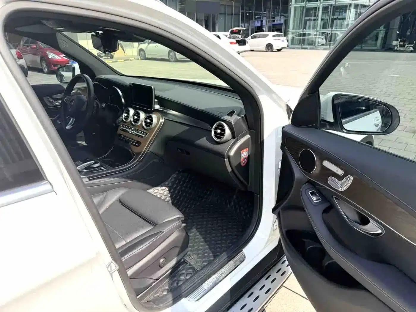 2017 Mercedes-Benz GLC 300 4MATIC Dynamic — миниатюра 12