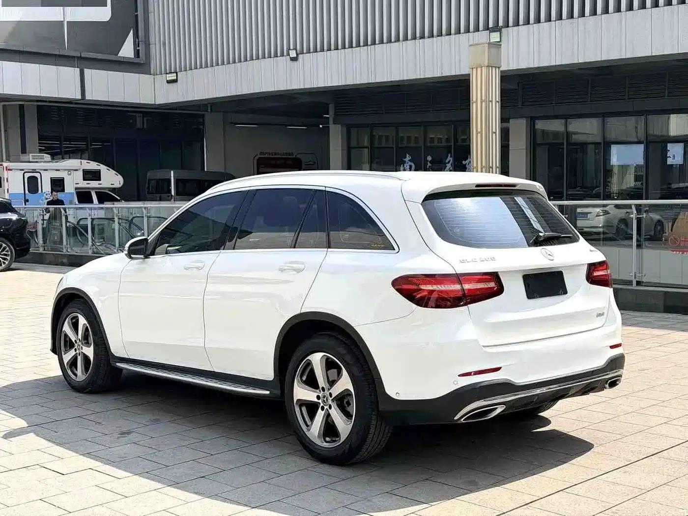 2017 Mercedes-Benz GLC 300 4MATIC Dynamic — миниатюра 6