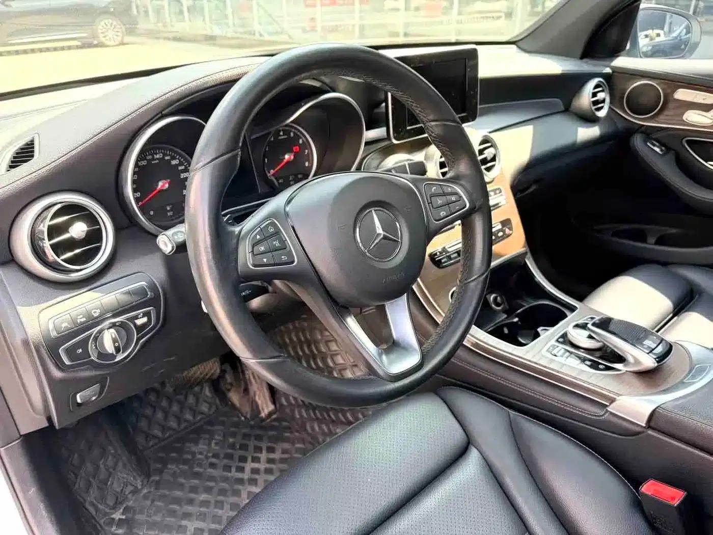 2017 Mercedes-Benz GLC 300 4MATIC Dynamic — миниатюра 9