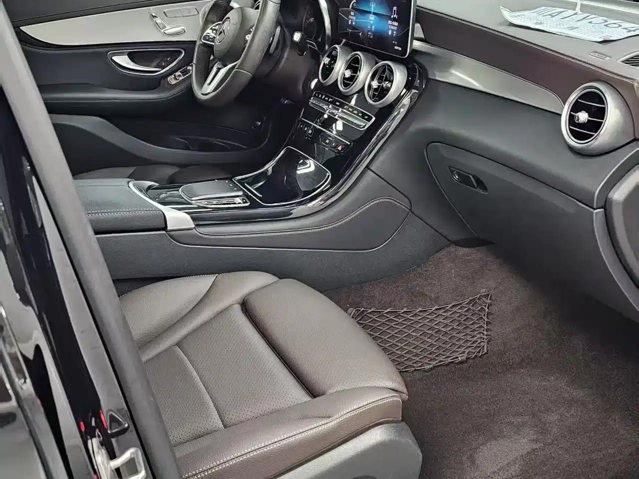 2020 Mercedes-Benz GLC 260 L 4MATIC Dynamic — миниатюра 12