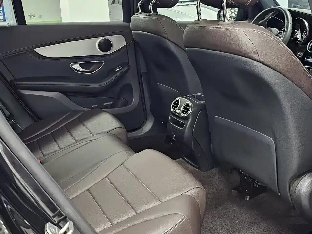 2020 Mercedes-Benz GLC 260 L 4MATIC Dynamic — миниатюра 18