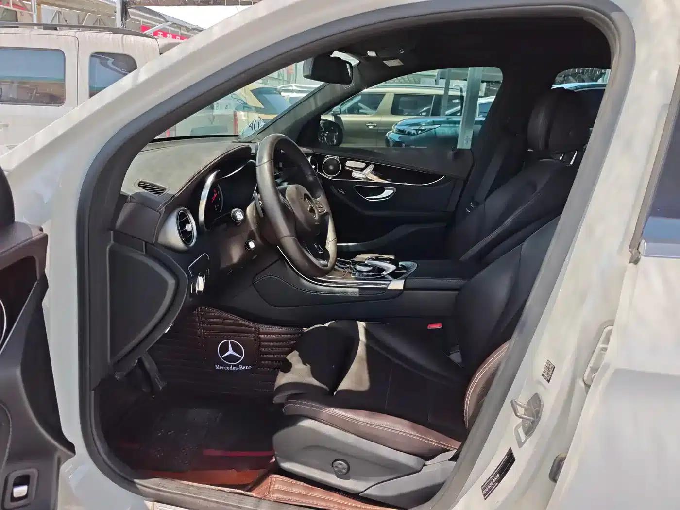 2017 Mercedes-Benz GLC 260 4MATIC Dynamic — миниатюра 11