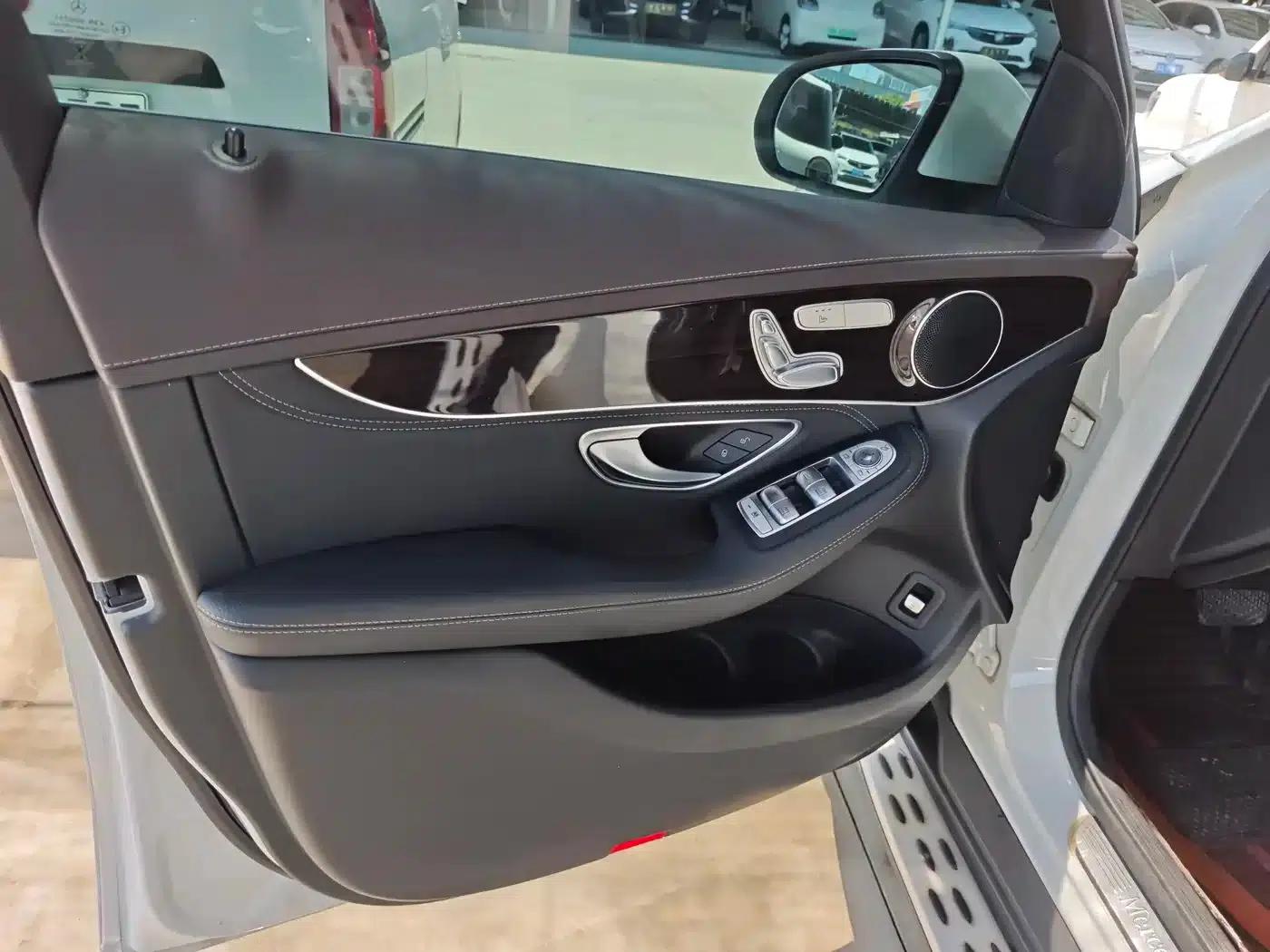 2017 Mercedes-Benz GLC 260 4MATIC Dynamic — миниатюра 12