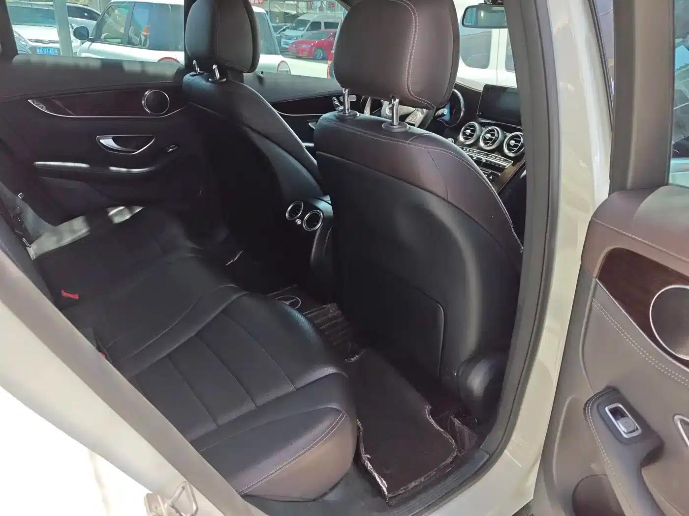 2017 Mercedes-Benz GLC 260 4MATIC Dynamic — миниатюра 17