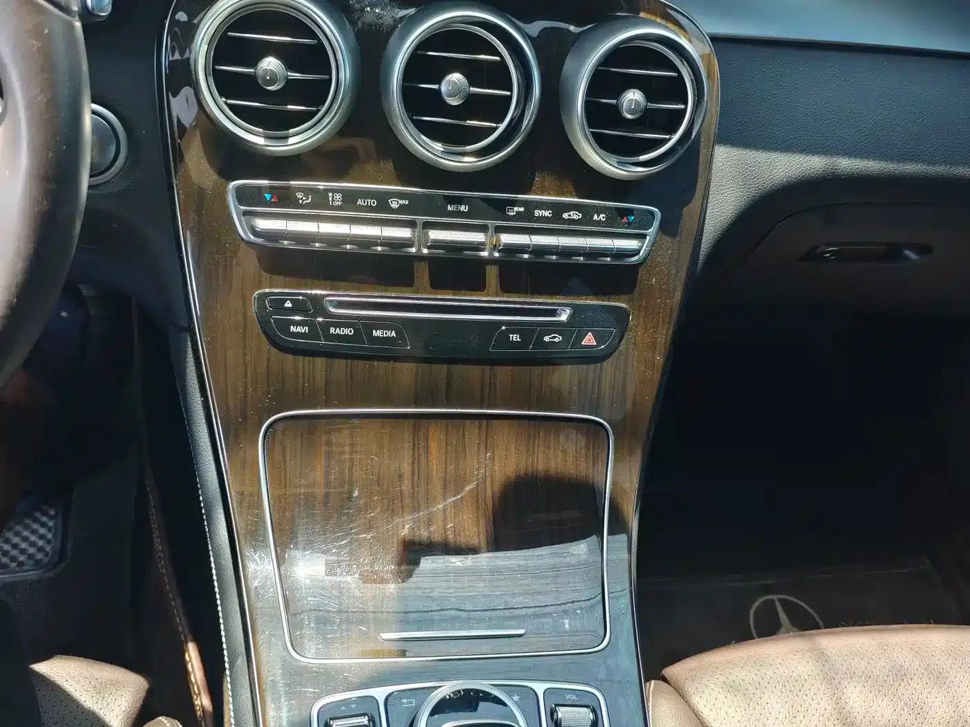 2017 Mercedes-Benz GLC 260 4MATIC Dynamic — миниатюра 18