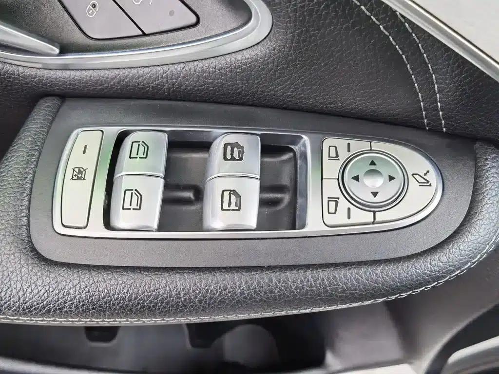 Mercedes-Benz GLC 2019 GLC 200 4MATIC — миниатюра 9