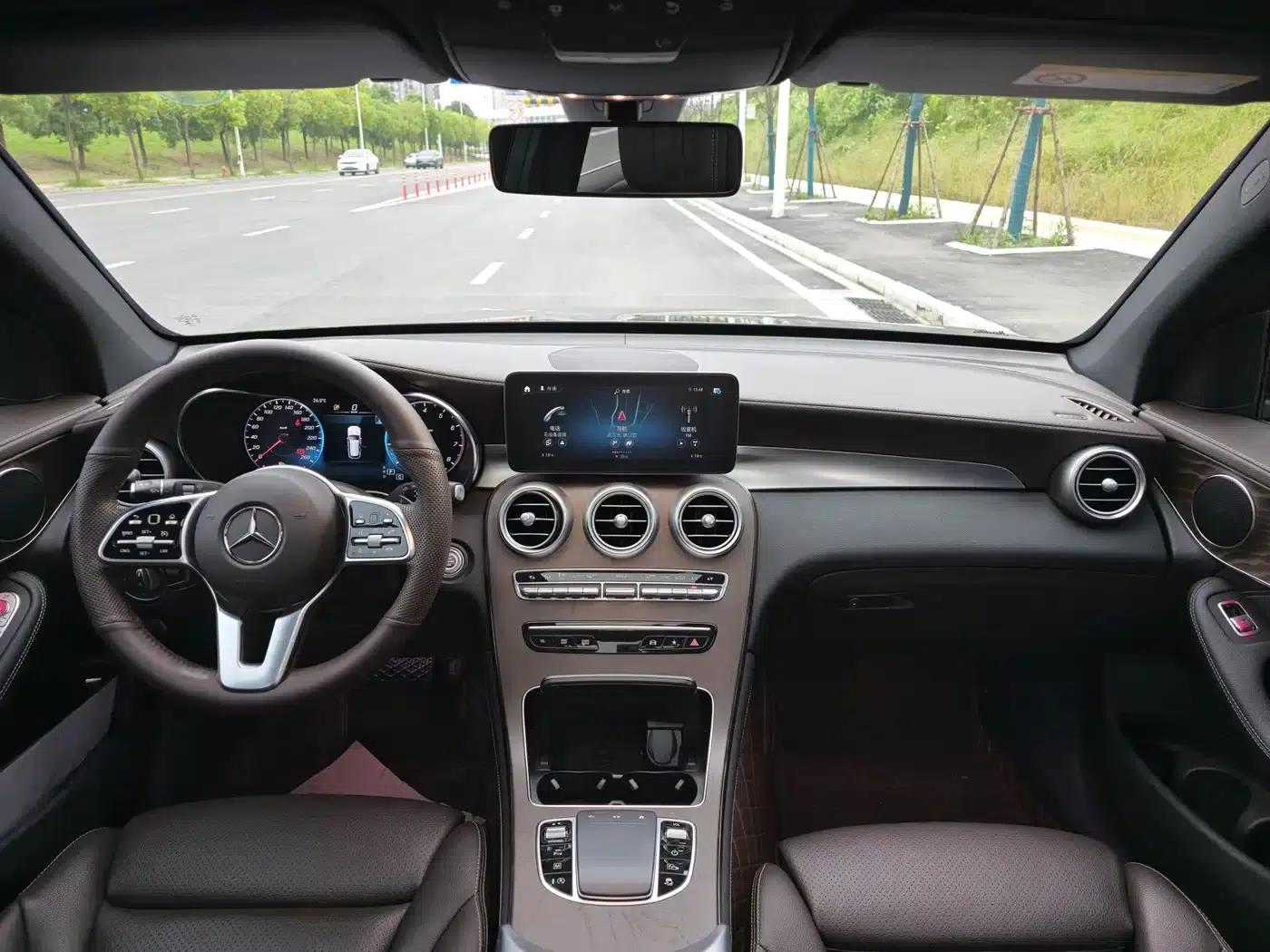 2020 Mercedes-Benz GLC Facelift: GLC 260 L 4MATIC Luxury — миниатюра 5