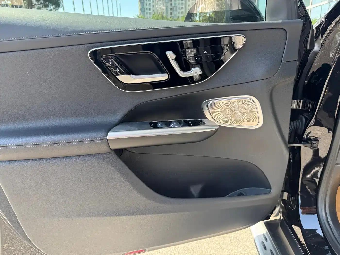 Mercedes-Benz GLC 2023 Facelift GLC 300 L 4MATIC Luxury 5-Seater — миниатюра 13