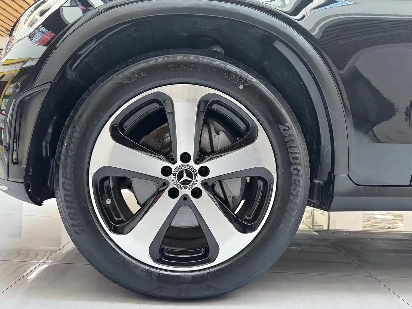 2022 Mercedes-Benz GLC 260 L 4MATIC Dynamic — миниатюра 22