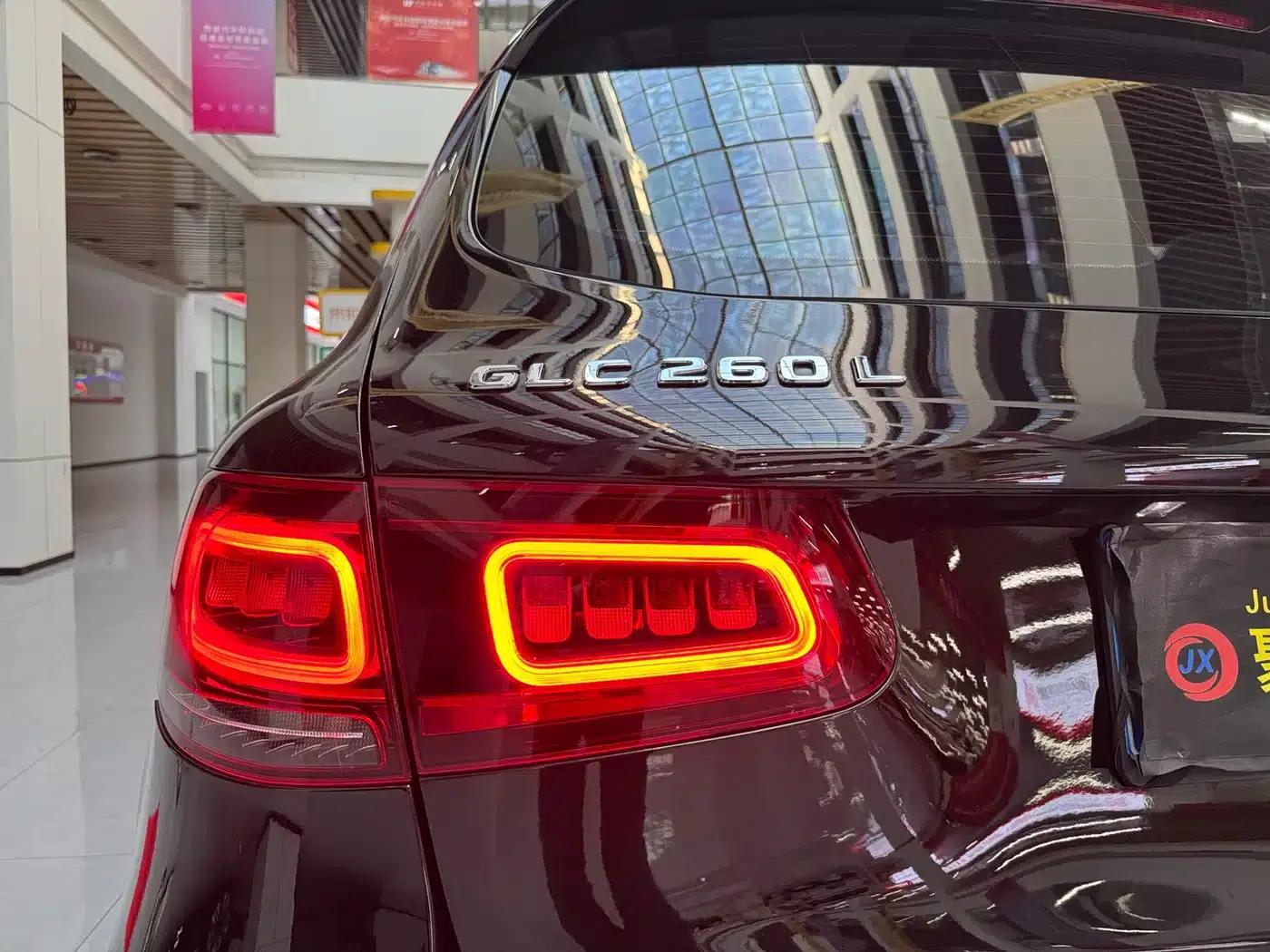 2022 Mercedes-Benz GLC 260 L 4MATIC Dynamic — миниатюра 23