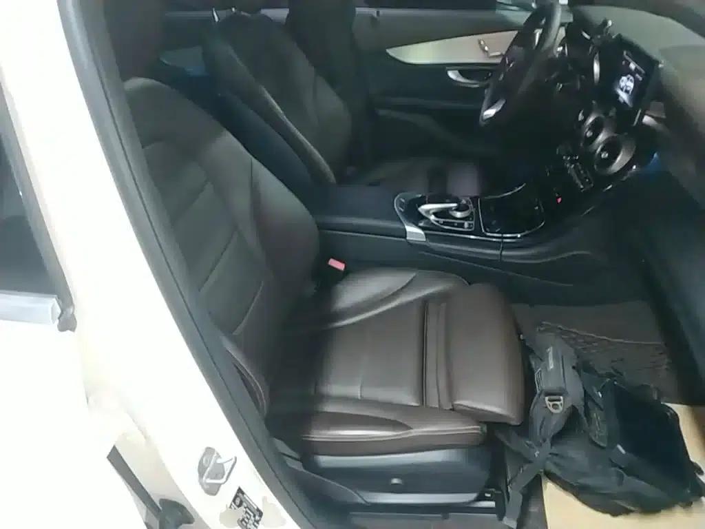 2016 Mercedes-Benz GLC 200 4MATIC — миниатюра 25