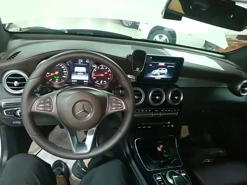 2016 Mercedes-Benz GLC 200 4MATIC — миниатюра 10