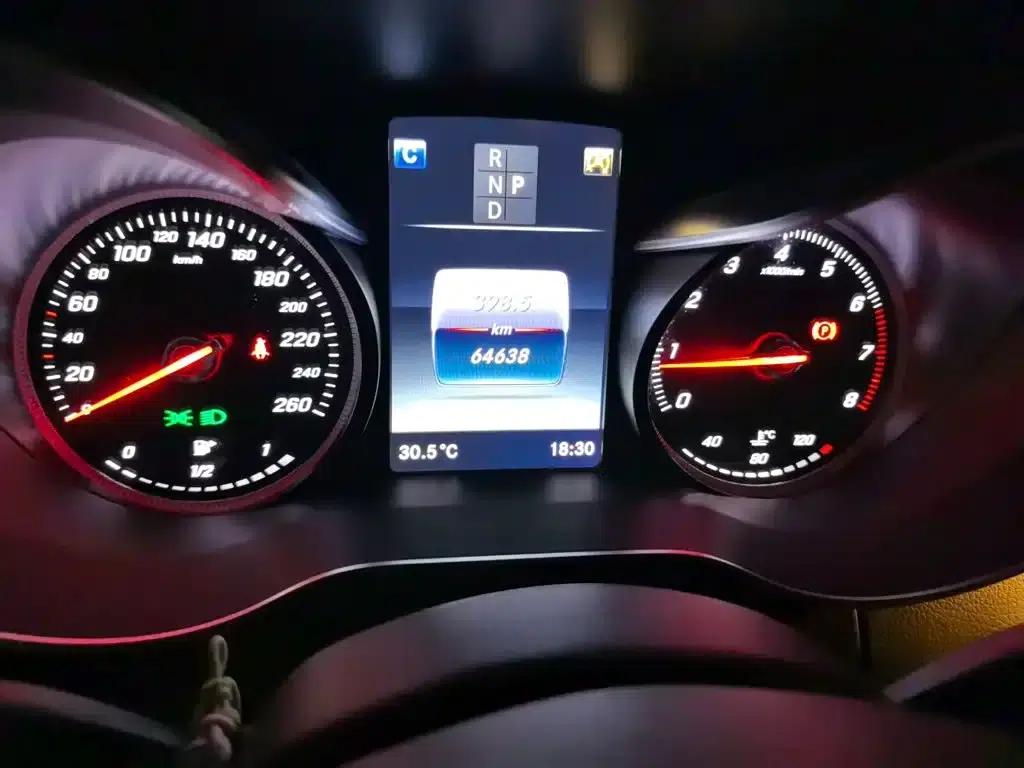 2018 Mercedes-Benz GLC 260 4MATIC Luxury — миниатюра 9