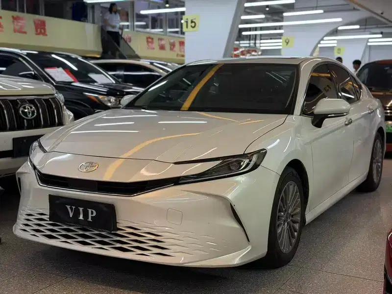 2024 Camry 2.0GVP Luxury Edition — миниатюра 1