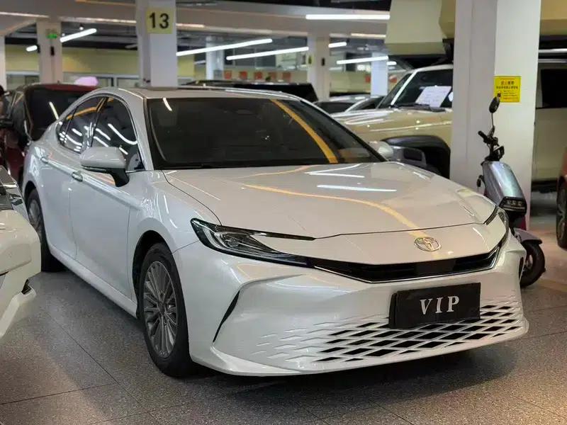 2024 Camry 2.0GVP Luxury Edition — миниатюра 3