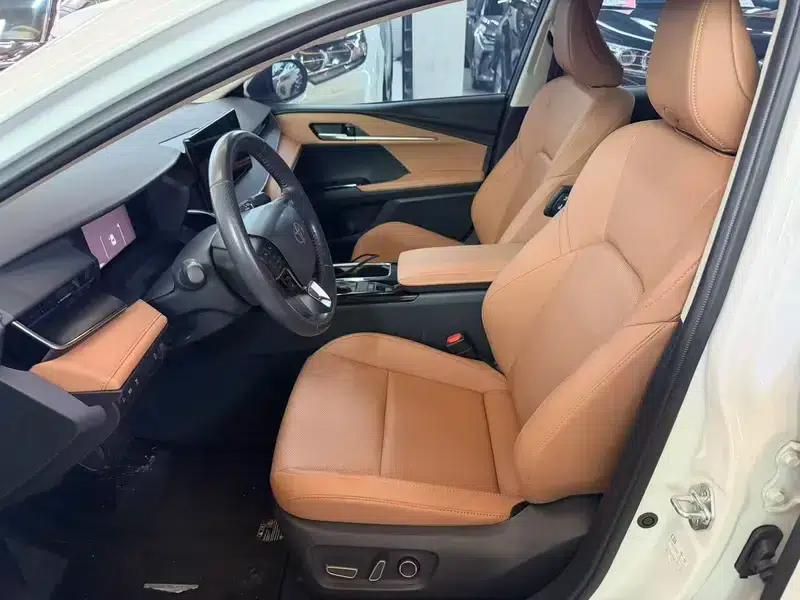 2024 Camry 2.0GVP Luxury Edition — миниатюра 8