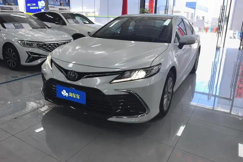 Camry 2021 Hybrid 2.5HGVP Leading Edition — миниатюра 1