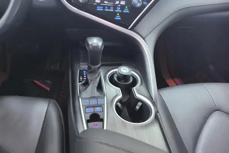 Camry 2021 Hybrid 2.5HGVP Leading Edition — миниатюра 15
