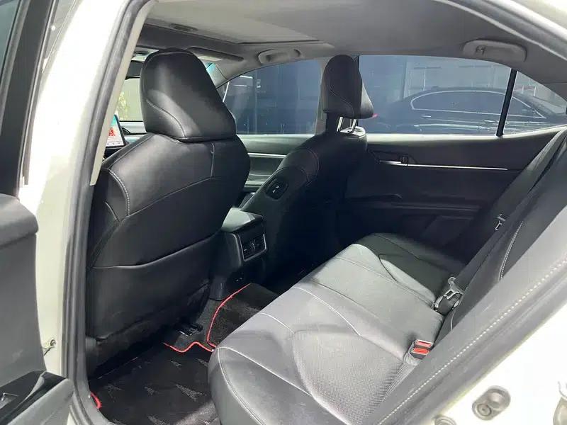 Camry 2021 Hybrid 2.5HS Sport Edition — миниатюра 14