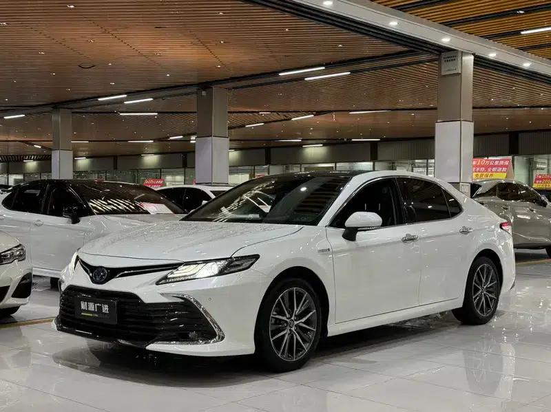 Camry 2021 Hybrid 2.5HQ Flagship Edition — миниатюра 1