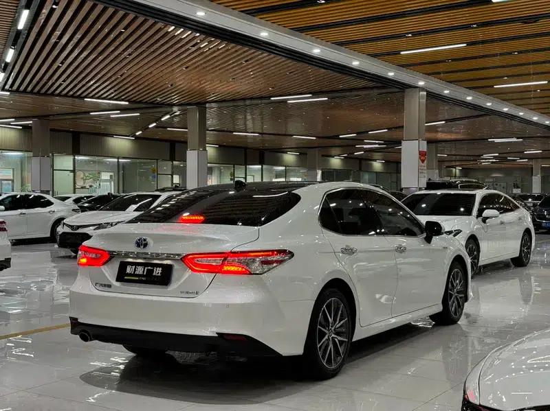 Camry 2021 Hybrid 2.5HQ Flagship Edition — миниатюра 6