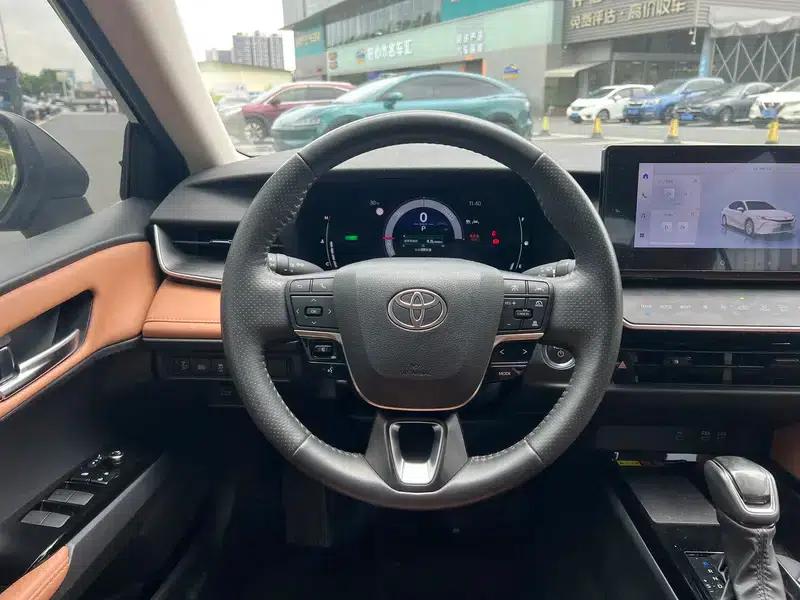 2024 Camry Hybrid 2.0HGVP Luxury Edition — миниатюра 11