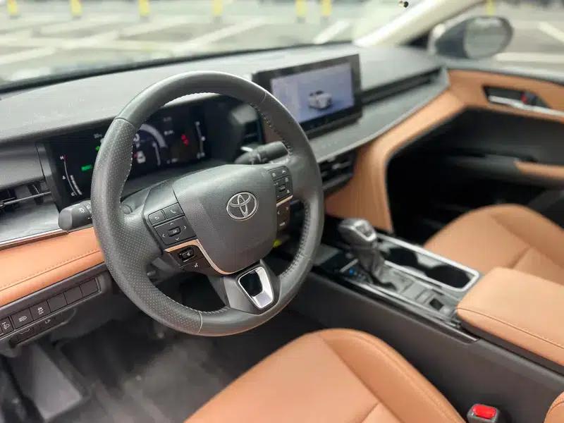 2024 Camry Hybrid 2.0HGVP Luxury Edition — миниатюра 13