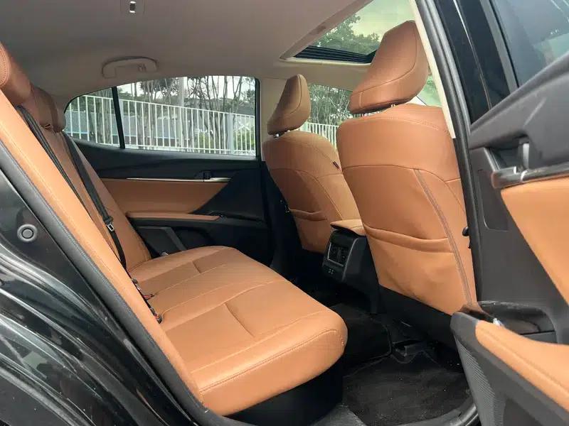 2024 Camry Hybrid 2.0HGVP Luxury Edition — миниатюра 17