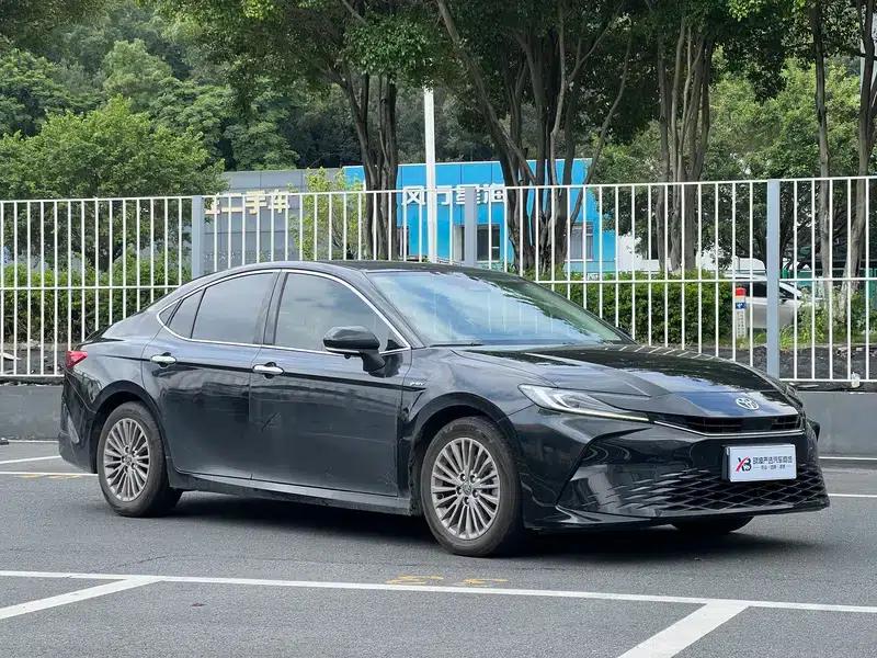 2024 Camry Hybrid 2.0HGVP Luxury Edition — миниатюра 3