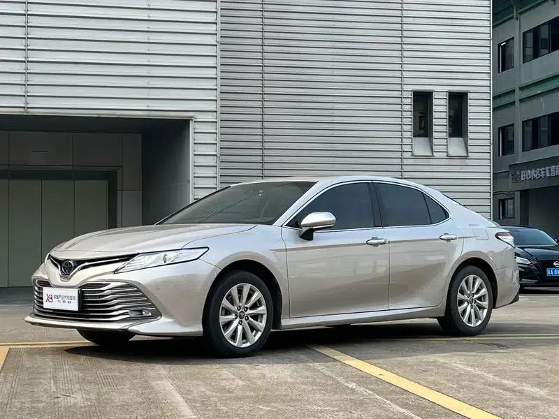 Camry 2019 Facelift 2.0G Luxury Edition — миниатюра 1