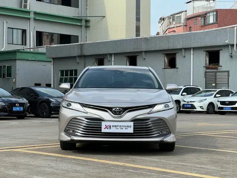 Camry 2019 Facelift 2.0G Luxury Edition — миниатюра 2
