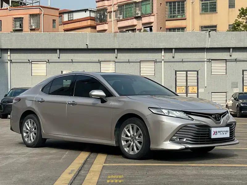 Camry 2019 Facelift 2.0G Luxury Edition — миниатюра 3
