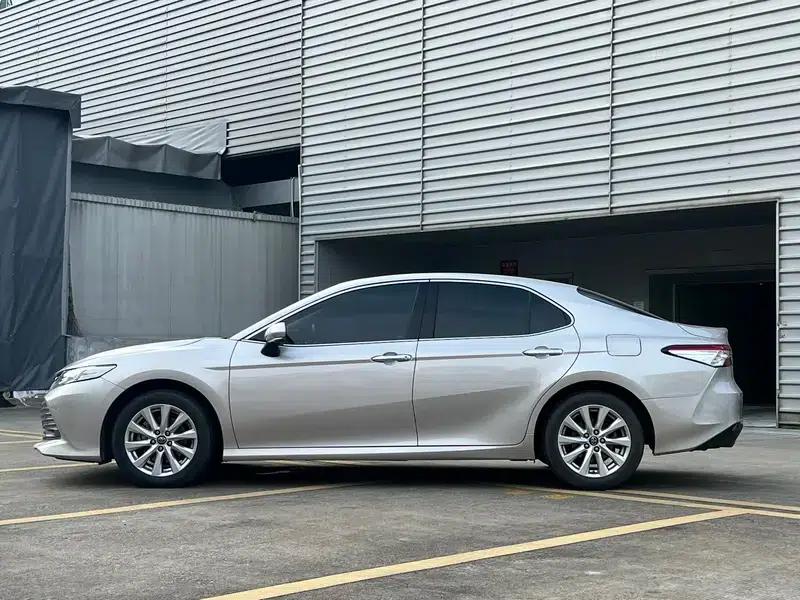 Camry 2019 Facelift 2.0G Luxury Edition — миниатюра 4