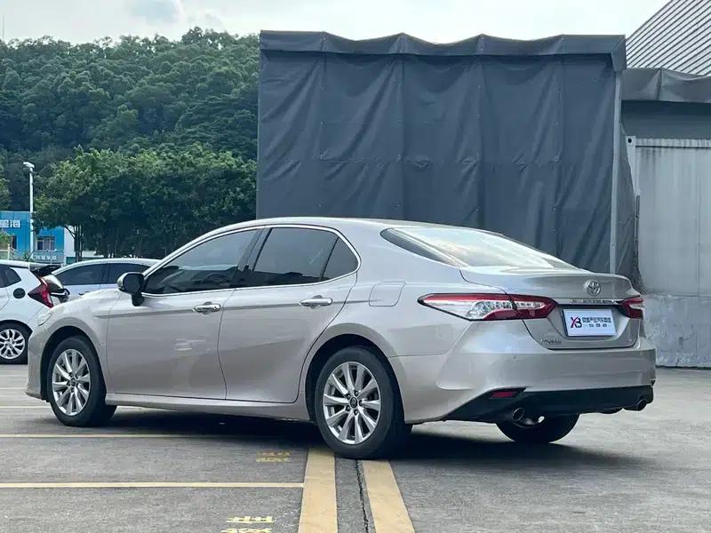 Camry 2019 Facelift 2.0G Luxury Edition — миниатюра 5