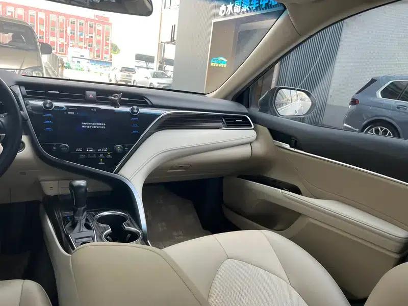 Camry 2019 Facelift 2.0G Luxury Edition — миниатюра 10
