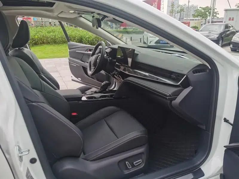 2026 Camry 2.0GVP Luxury Edition — миниатюра 11