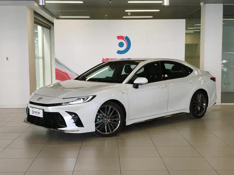 2024 Camry Hybrid 2.0HXS Sport Plus Edition — миниатюра 1